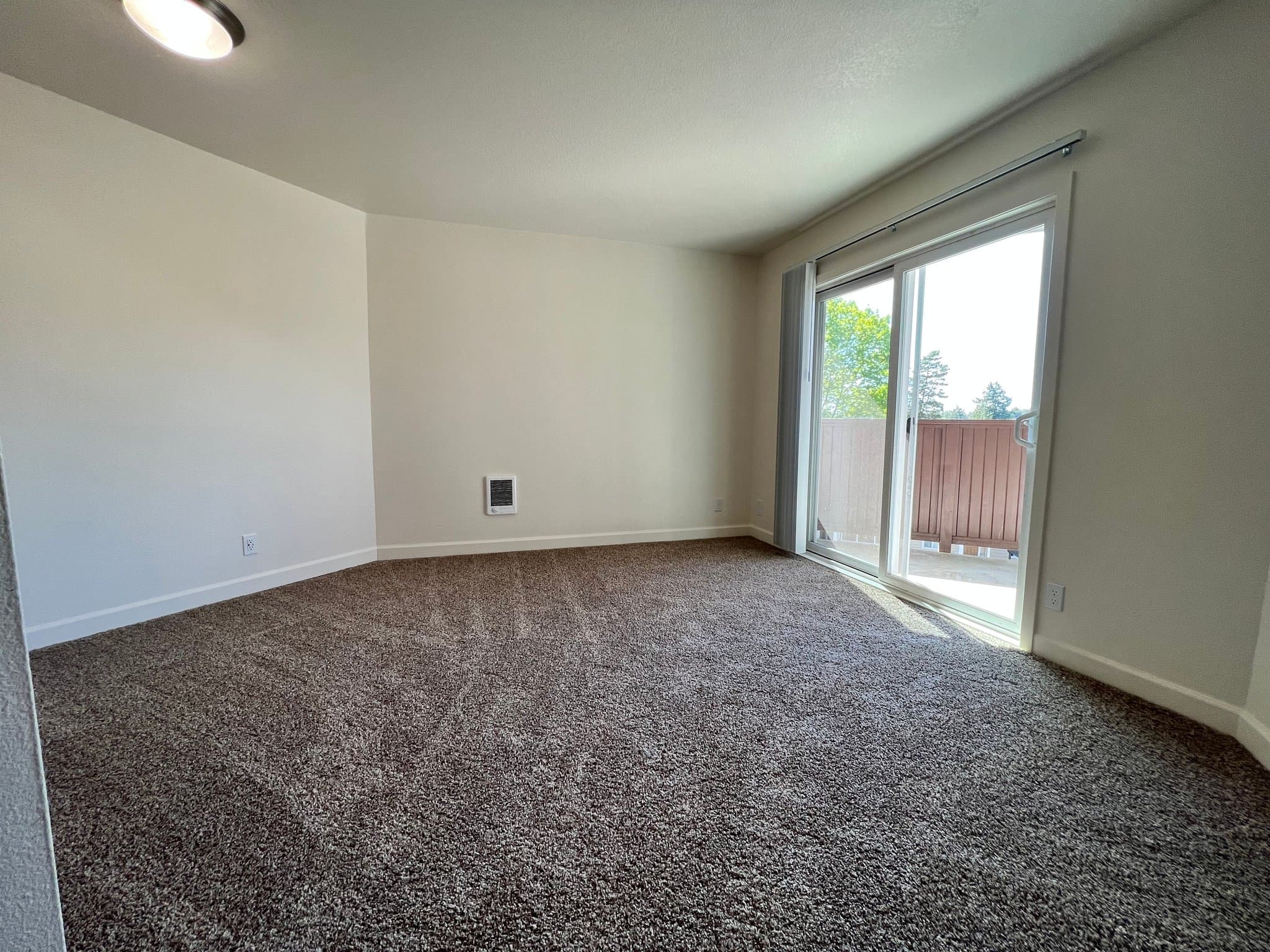 Portland Apartment: 8585 SW Canyon Ln