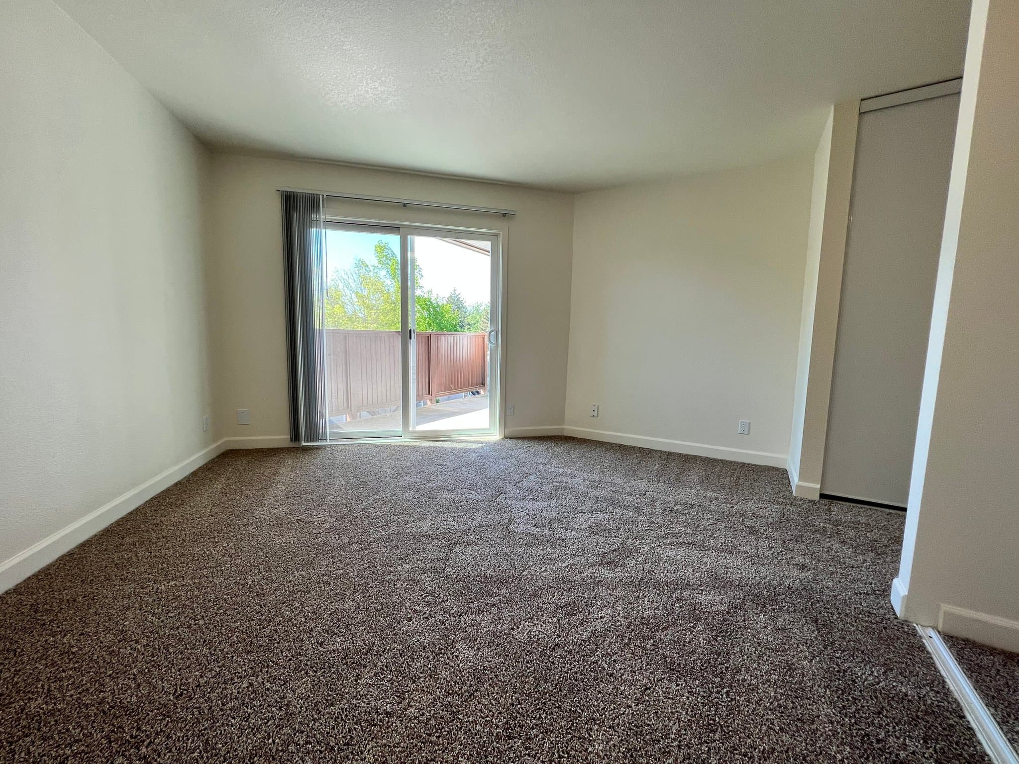 Portland Apartment: 8585 SW Canyon Ln