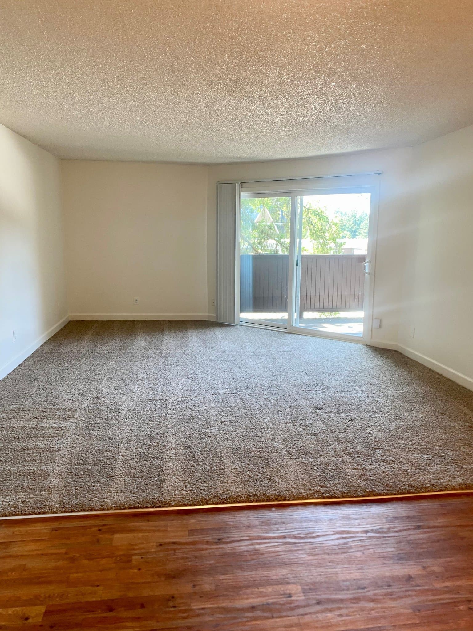 Portland Apartment: 8585 SW Canyon Ln