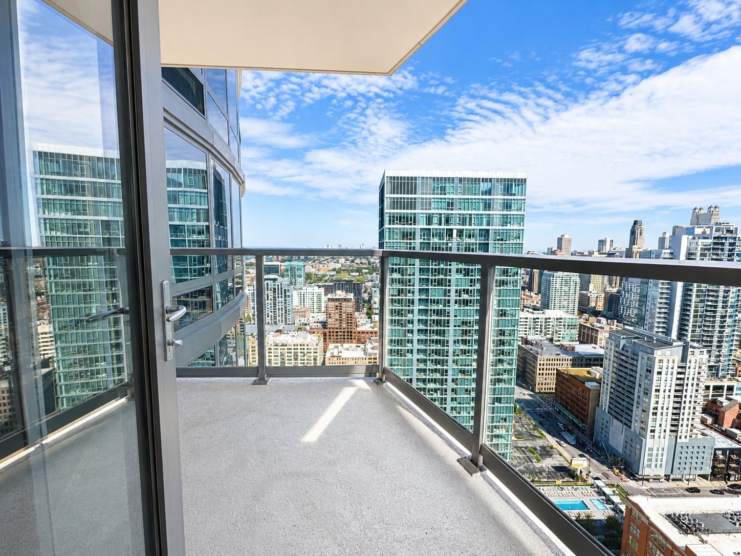 Chicago Condo: 354 W Hubbard