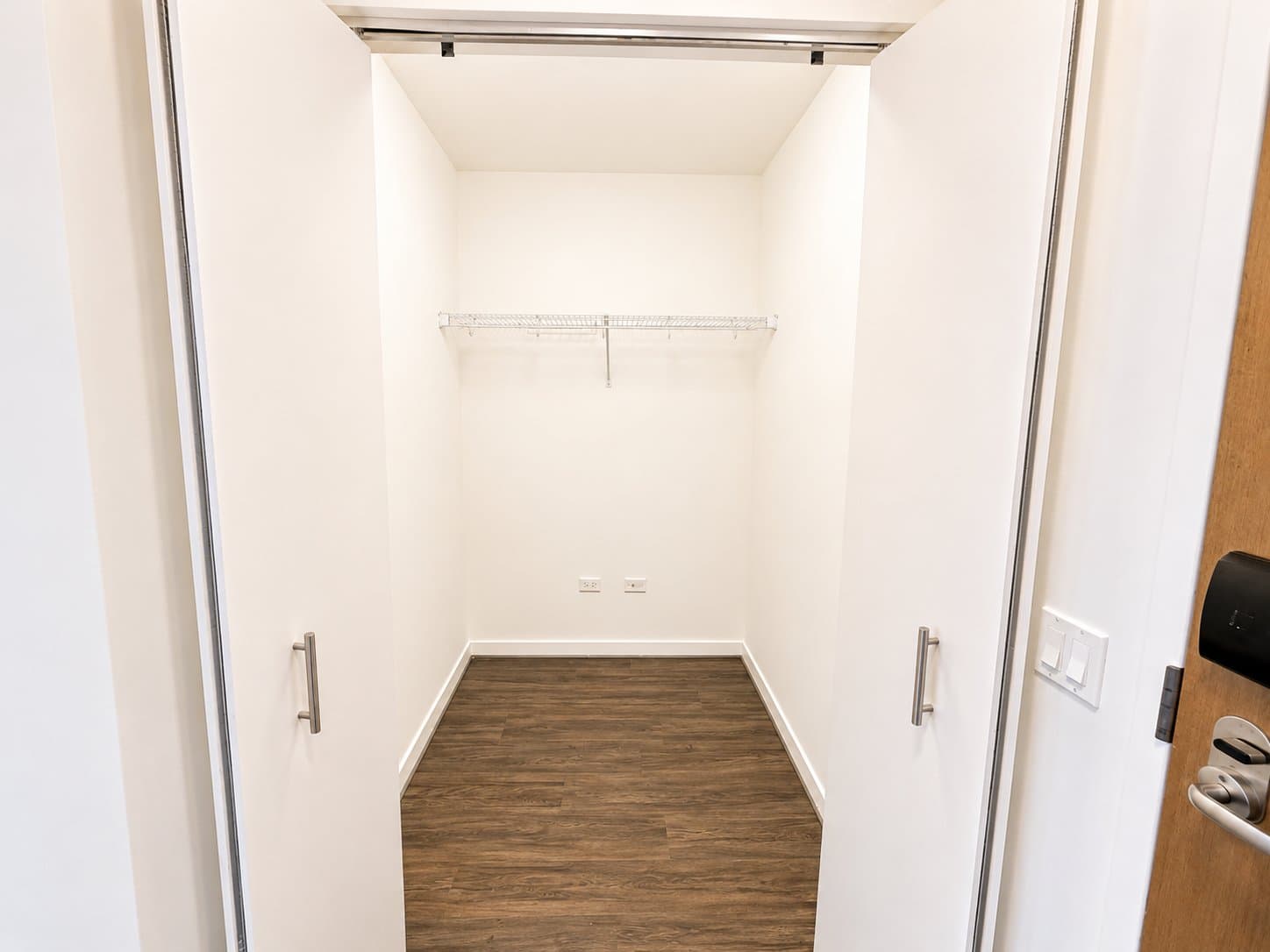 Chicago Condo: 354 W Hubbard