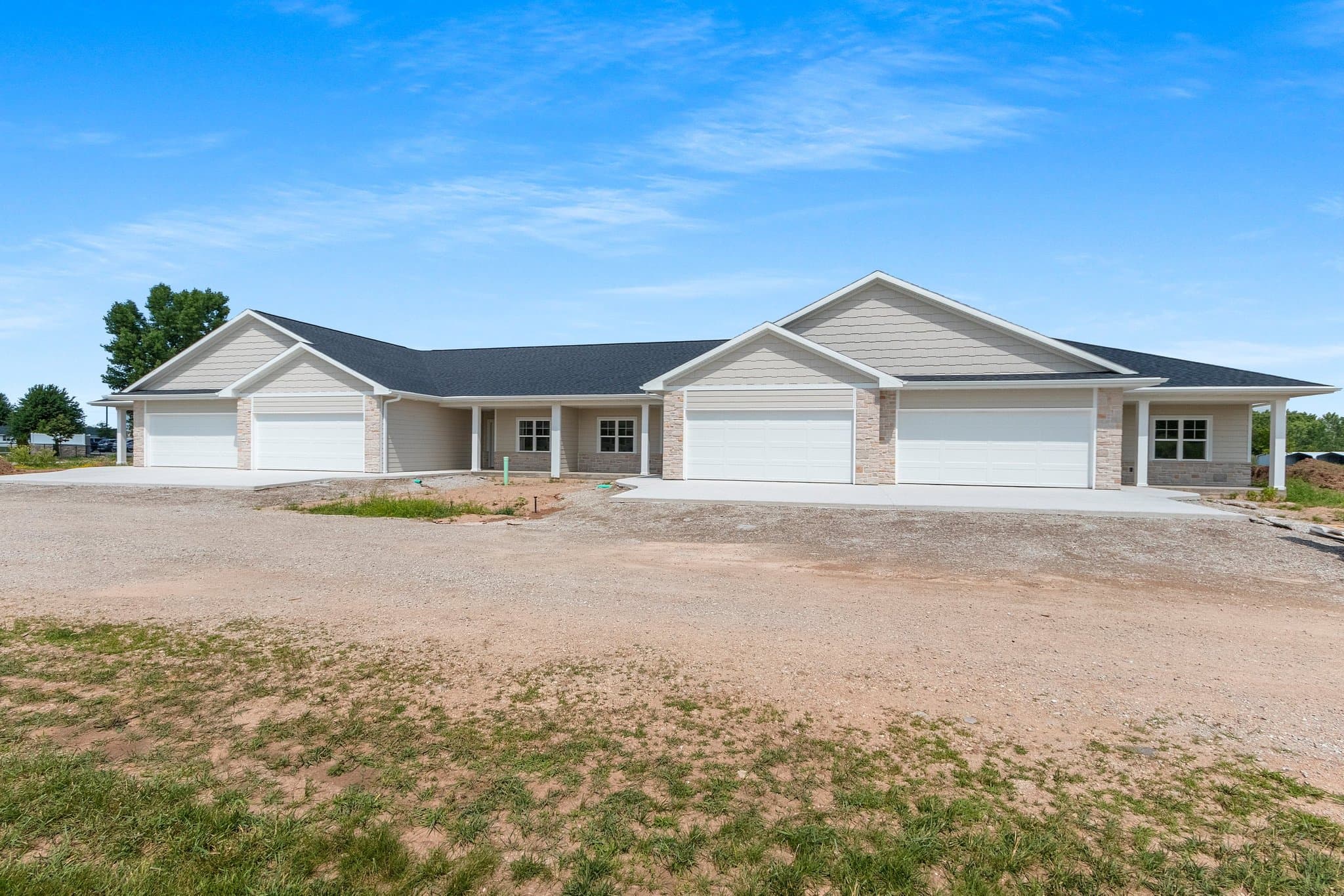 Green Bay Townhome: 2724 Sachet Pl