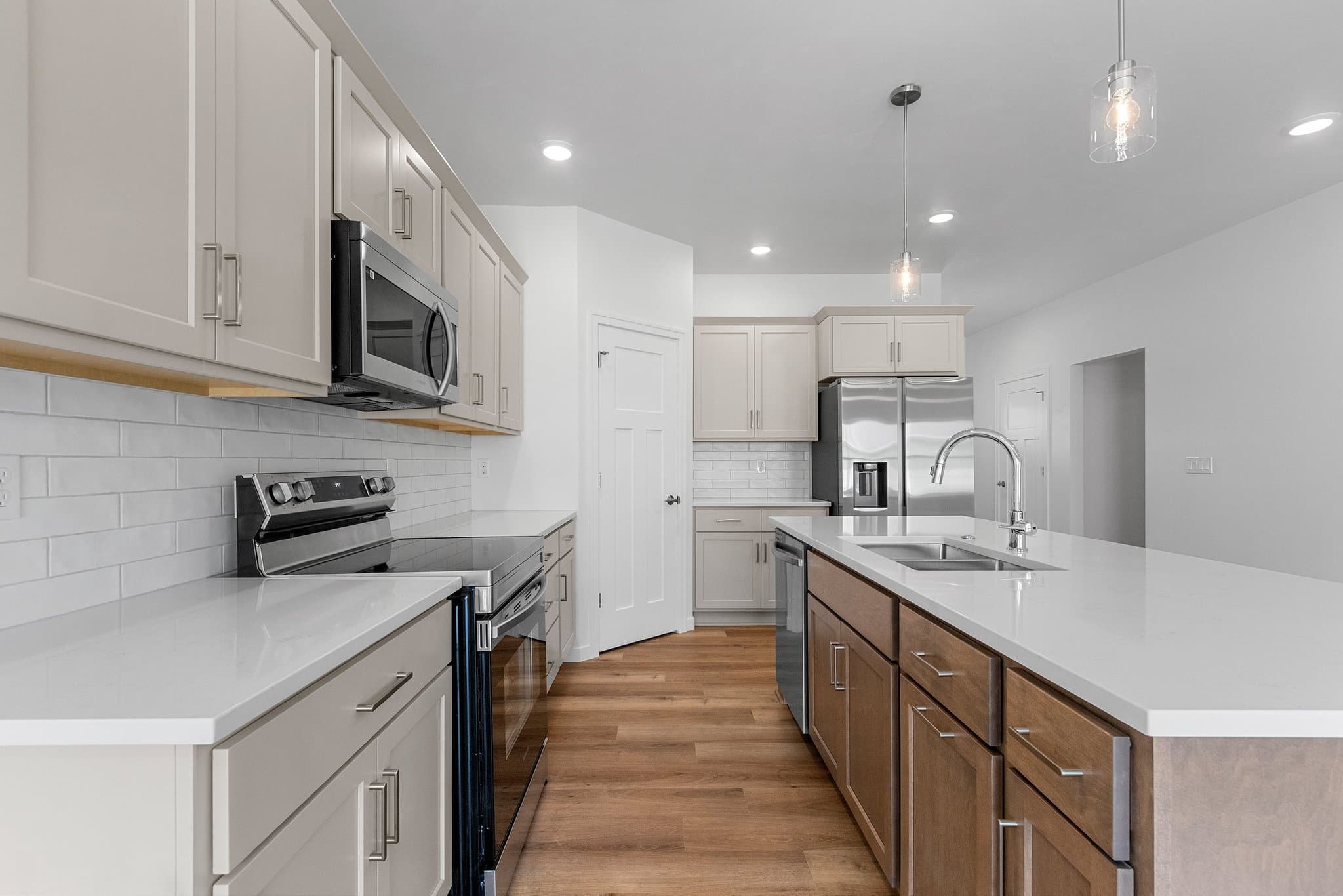 Green Bay Townhome: 2724 Sachet Pl