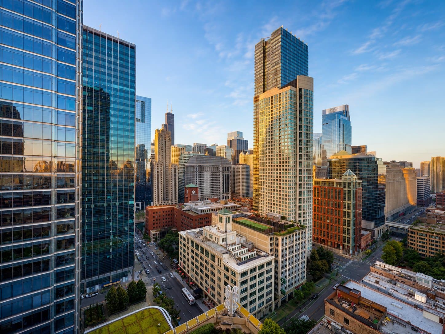 Chicago Condo: 61 W Hubbard