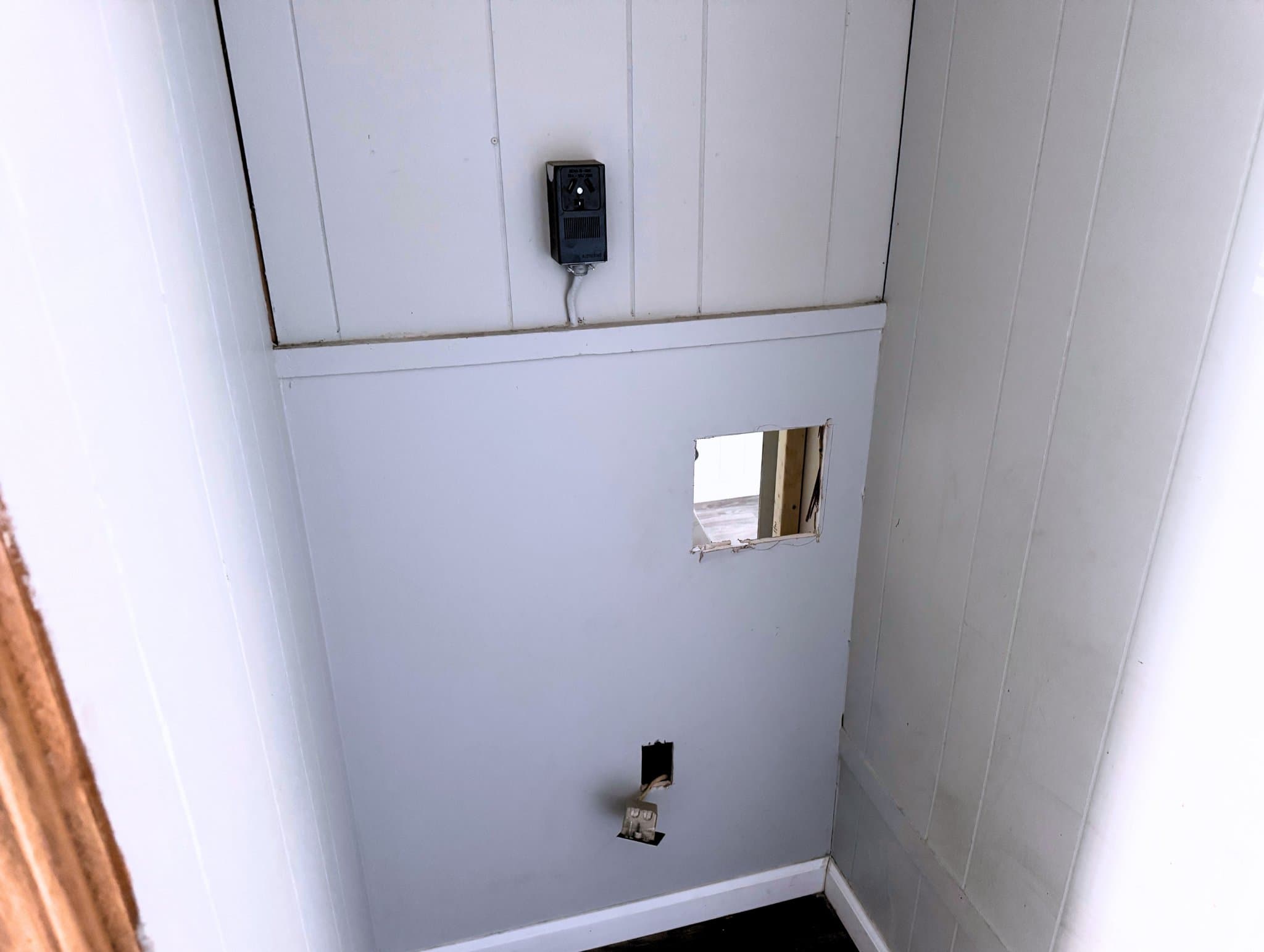 Hamilton House: 661 N 19th St,