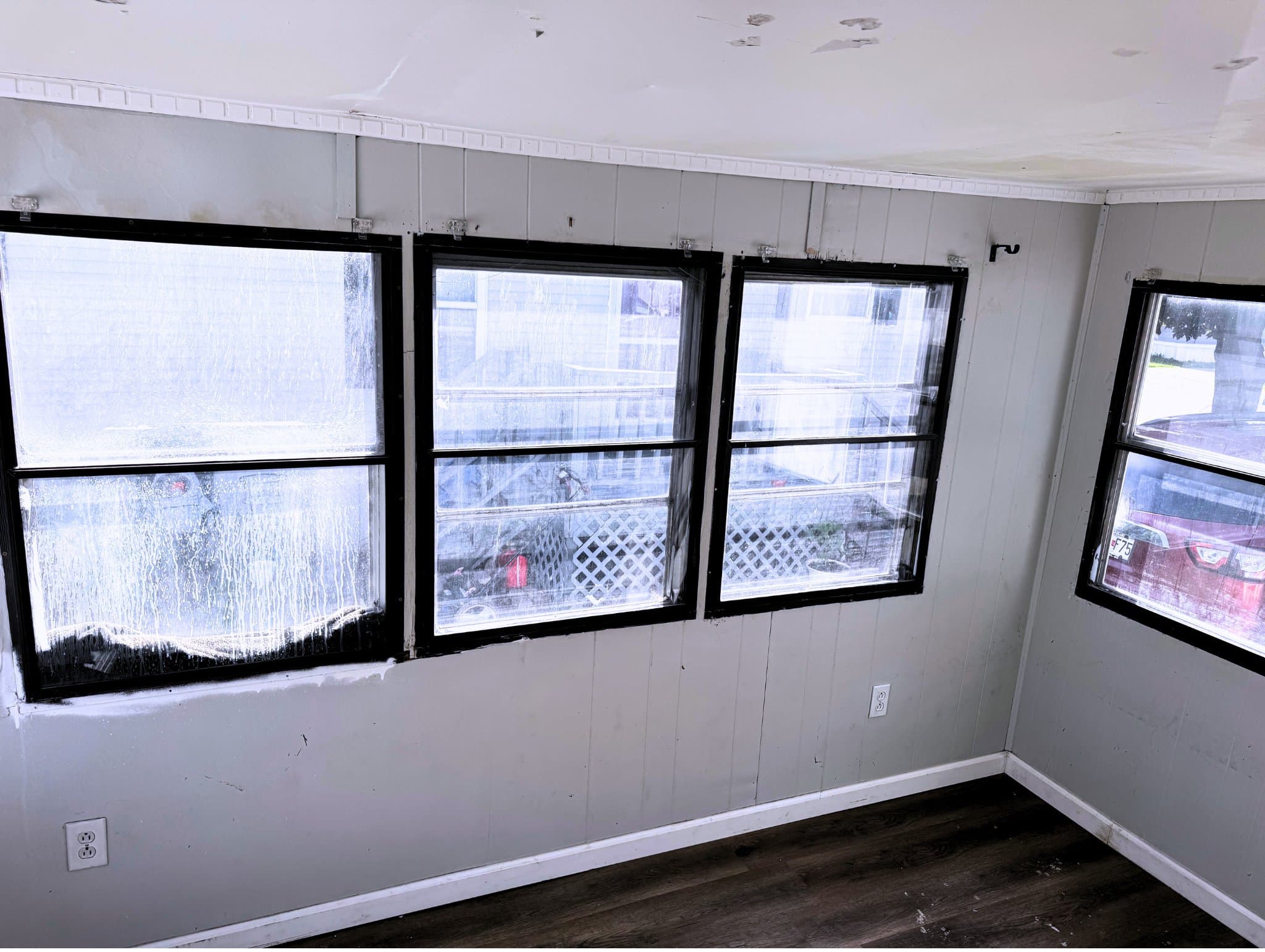 Hamilton House: 661 N 19th St,