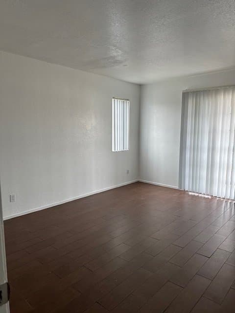 Palmdale Apartment: 38572 10th Place East