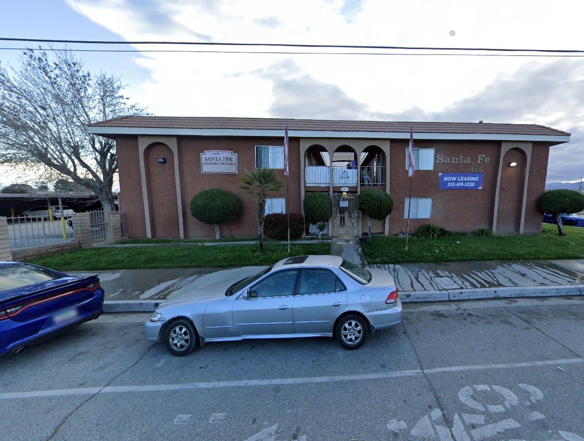 Palmdale Apartment: 38604 10th St. East