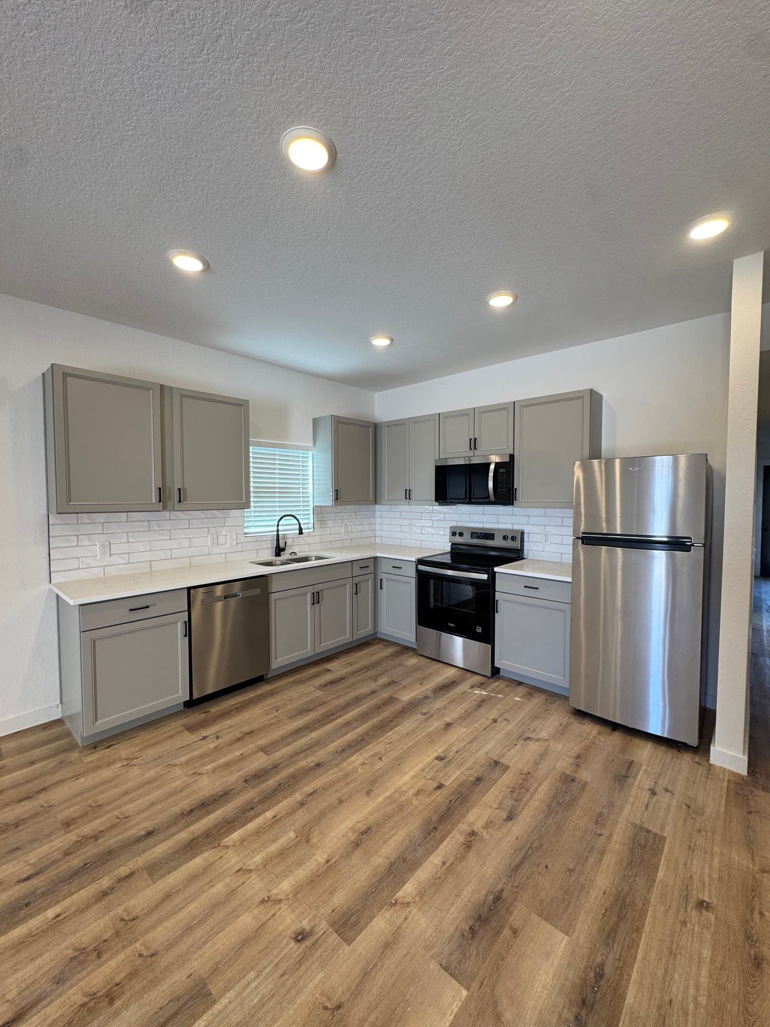 Three Rivers Multiplex: 2105 Vista Rosa