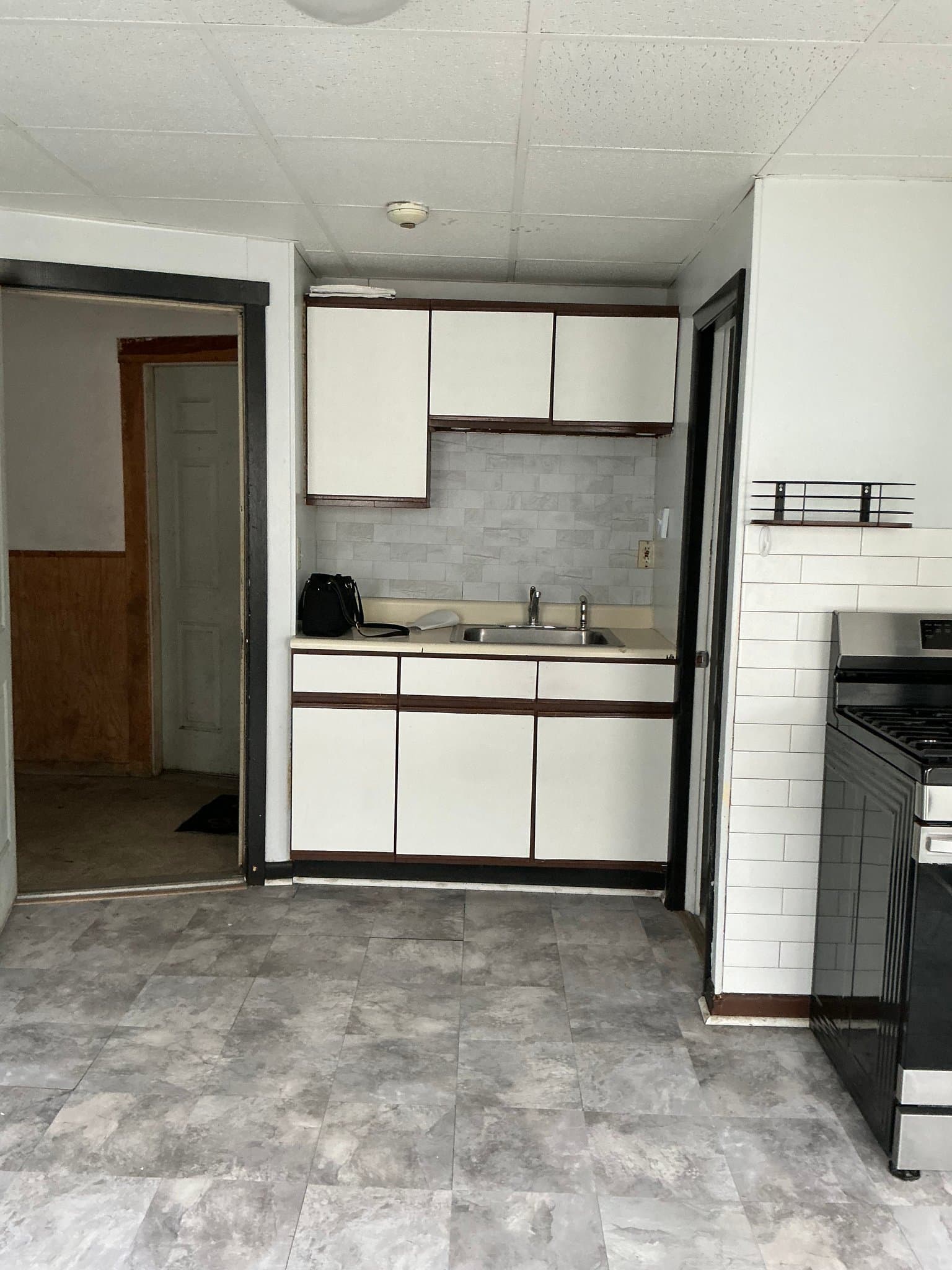 Leominster Apartment: 203 Mechanic St
