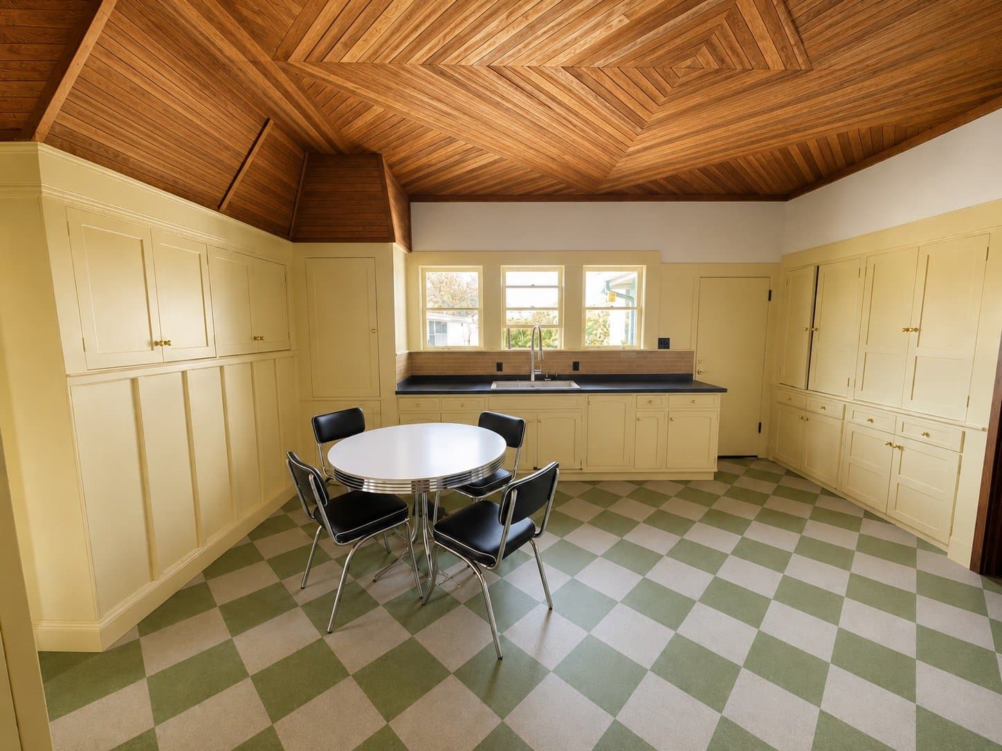 Arcata Single Room: 1390 I Street