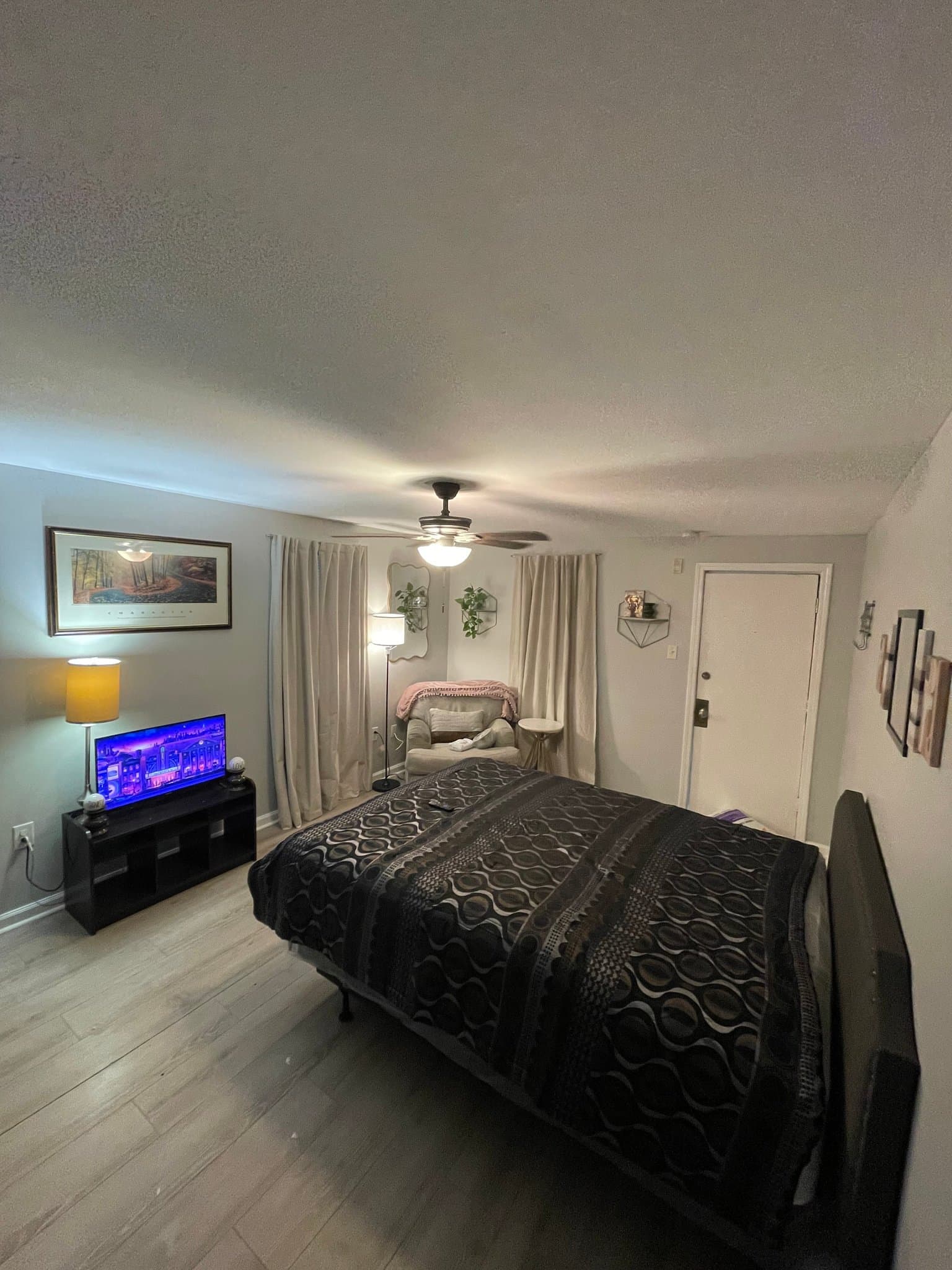 New Orleans Apartment: 2015 Coliseum