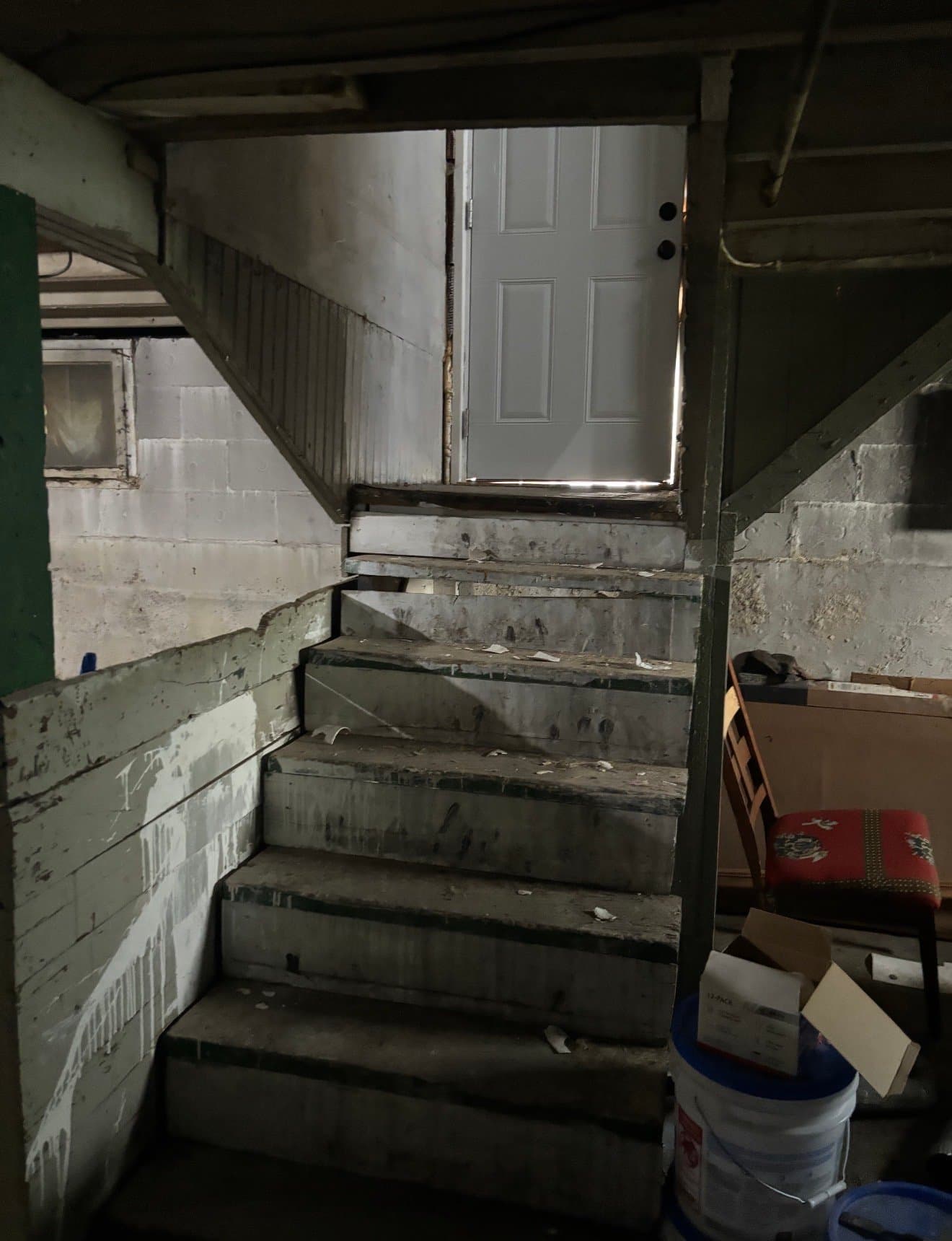 DEC House: 1365 E Walnut St