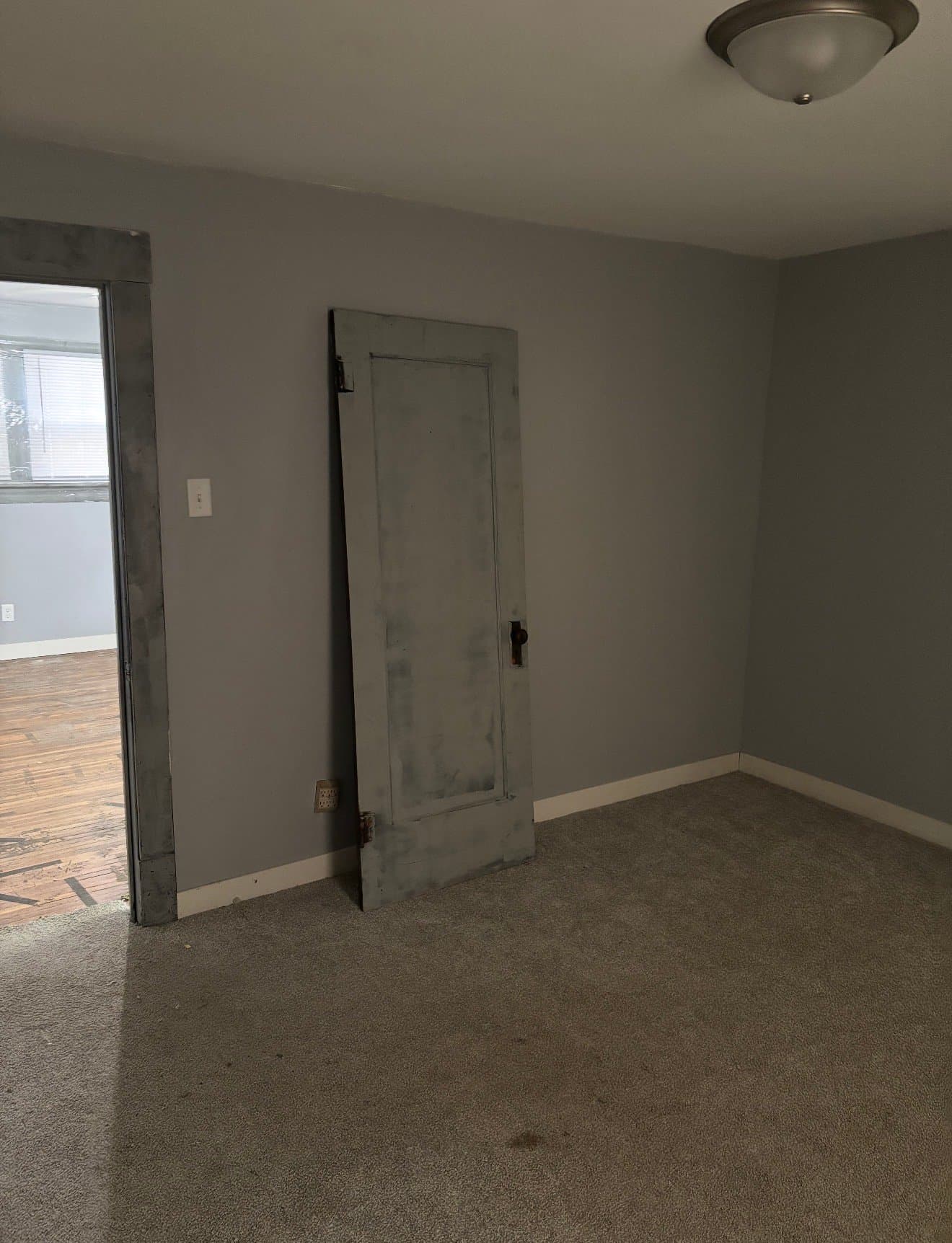 DEC House: 1365 E Walnut St