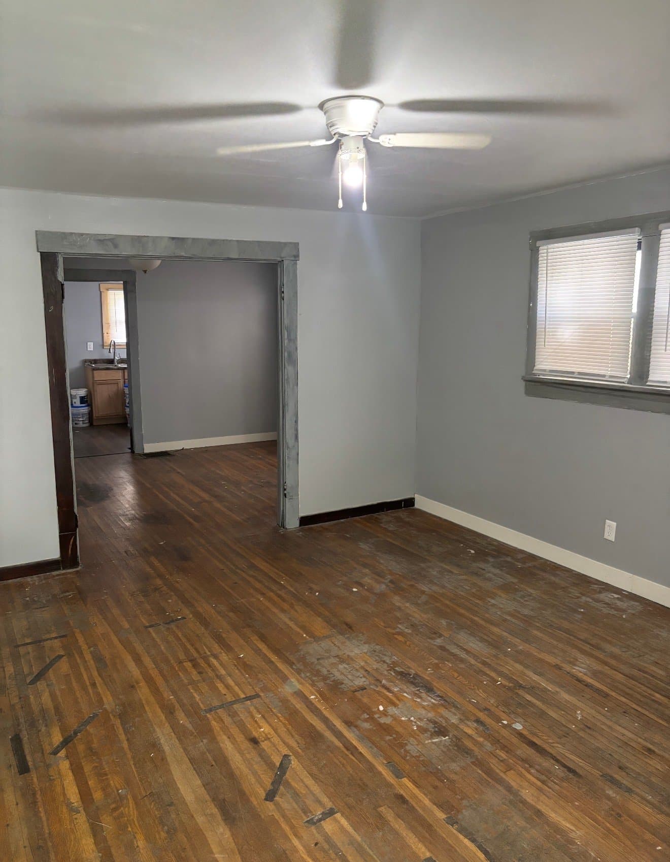 DEC House: 1365 E Walnut St