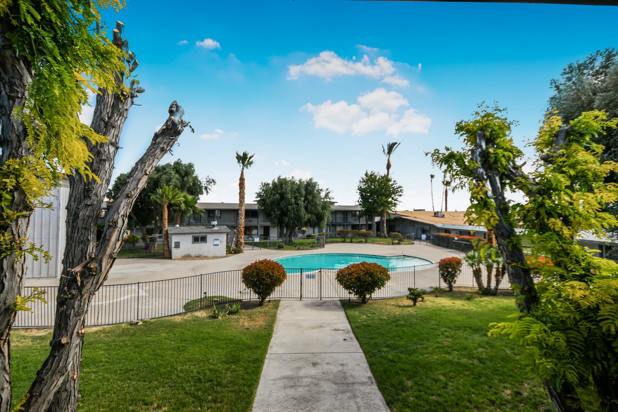Lancaster Apartment: 43321 Sierra Highway