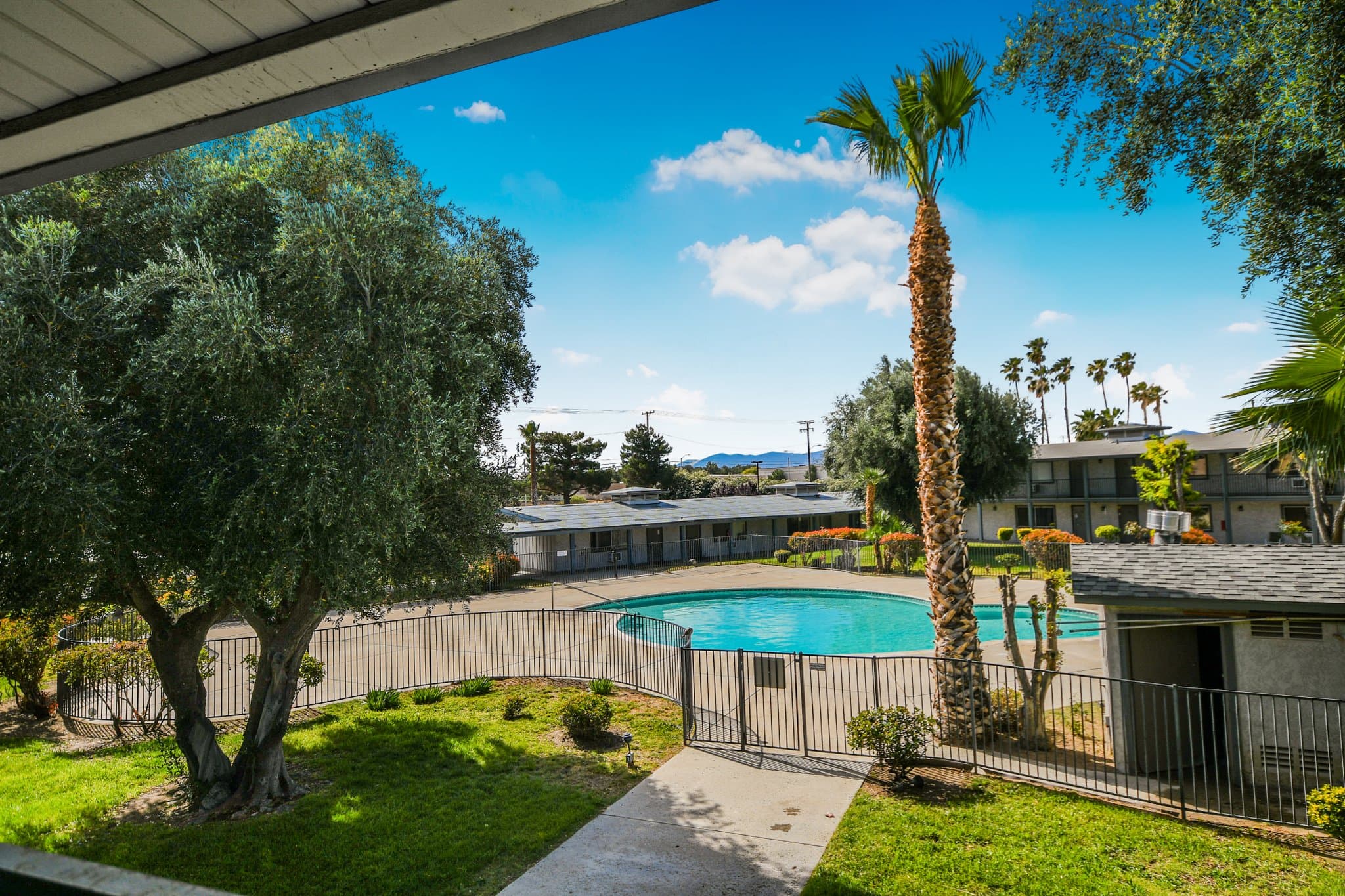 Lancaster Apartment: 43321 Sierra Highway