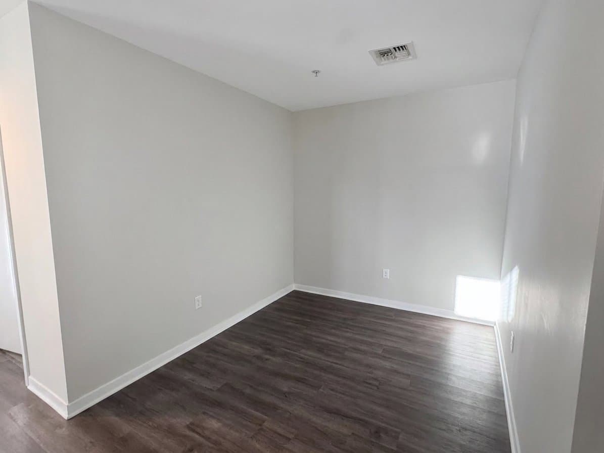 San Diego Condo: 1150 J St