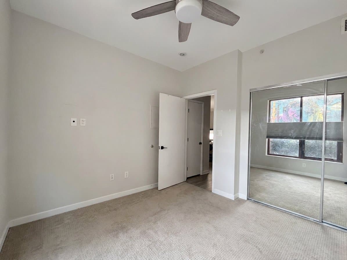 San Diego Condo: 1150 J St