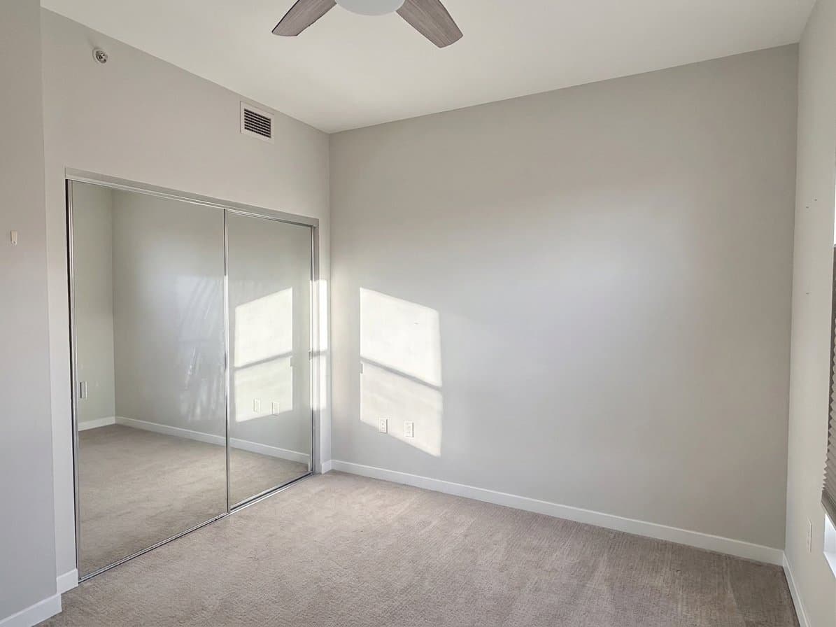 San Diego Condo: 1150 J St