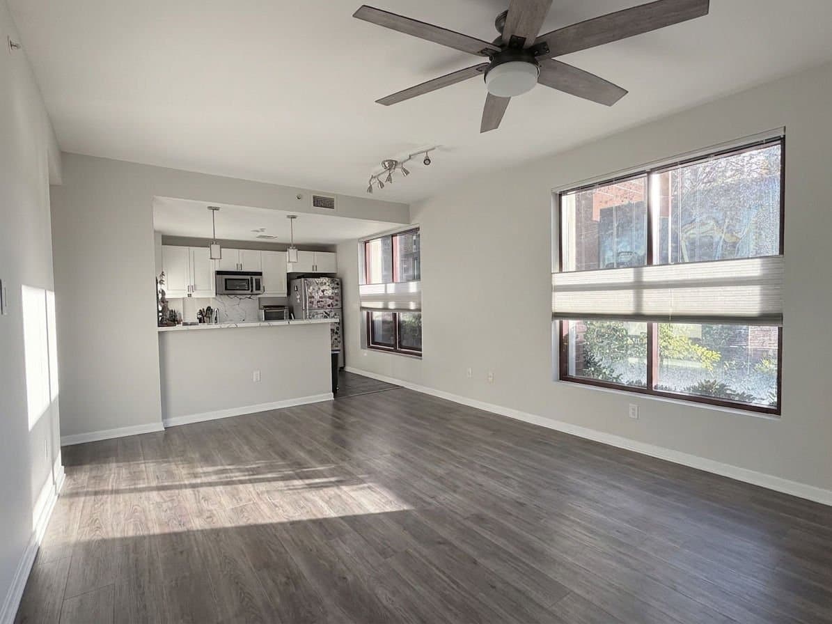 San Diego Condo: 1150 J St