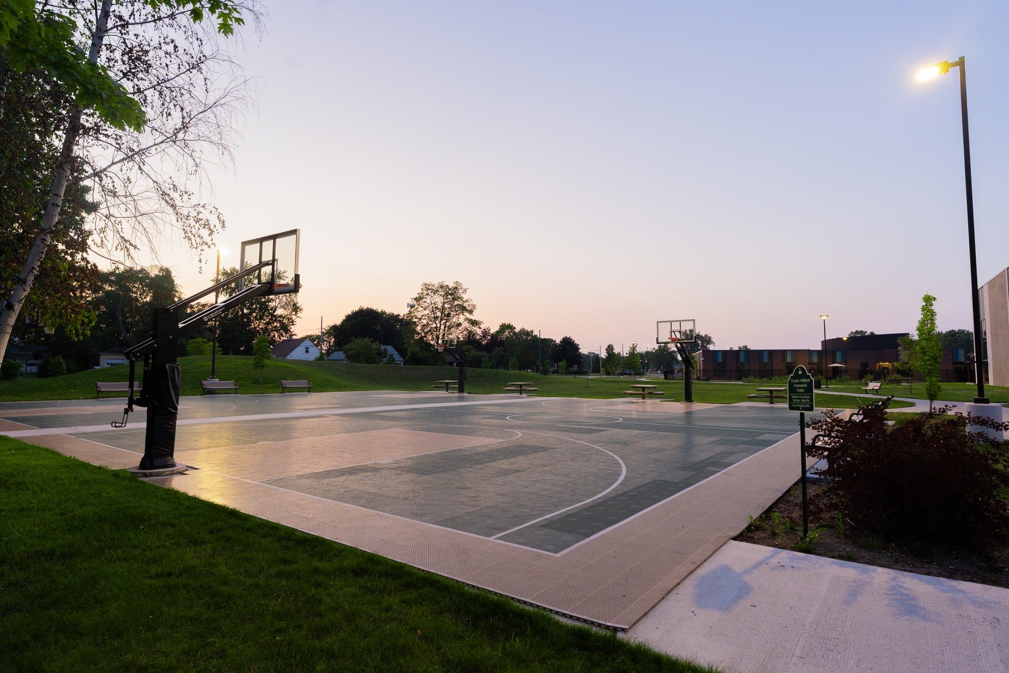 Midland House: 2218 Jefferson Ave