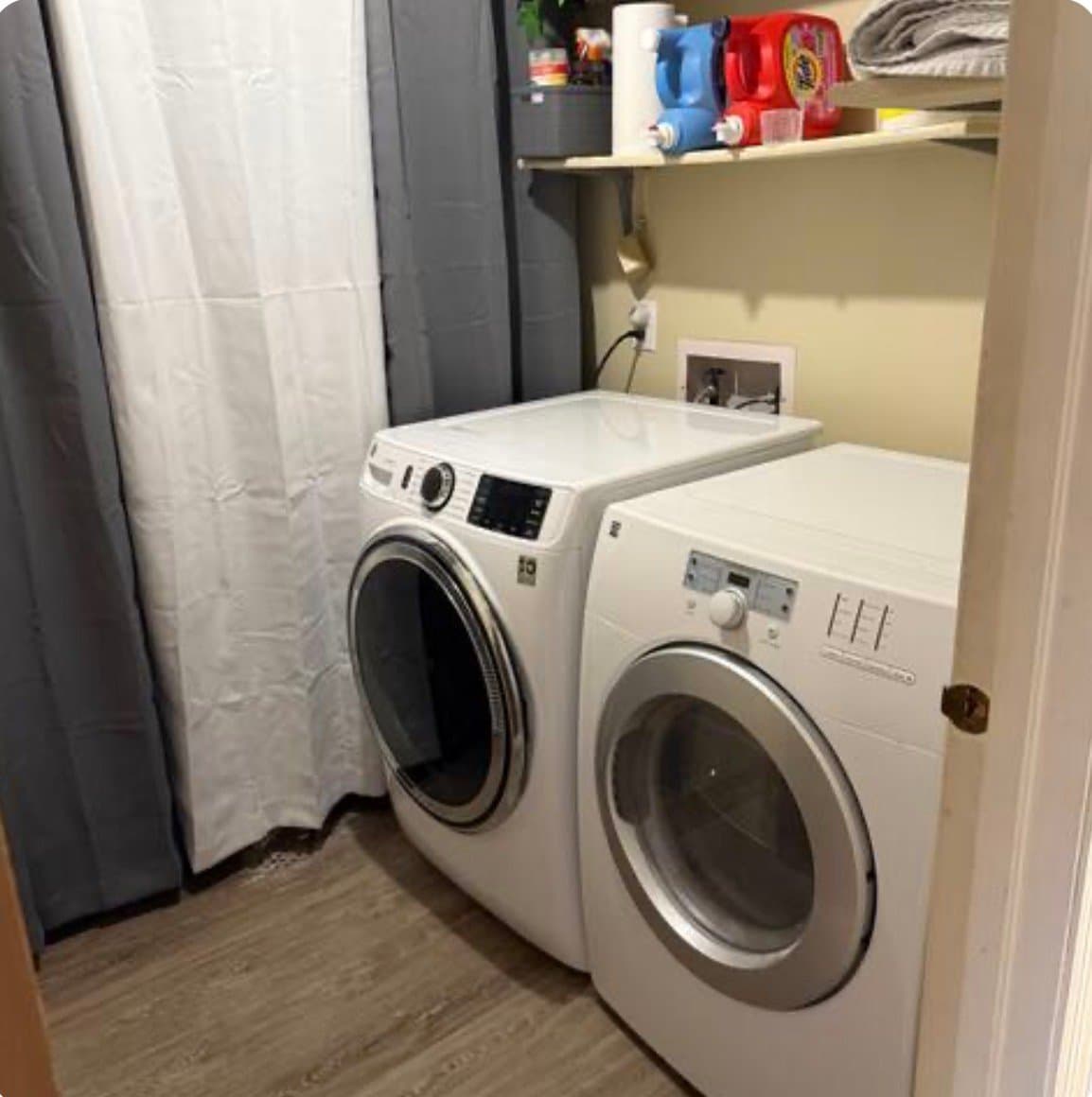 Indianapolis Single Room: 8056 Pebble Creek Cr