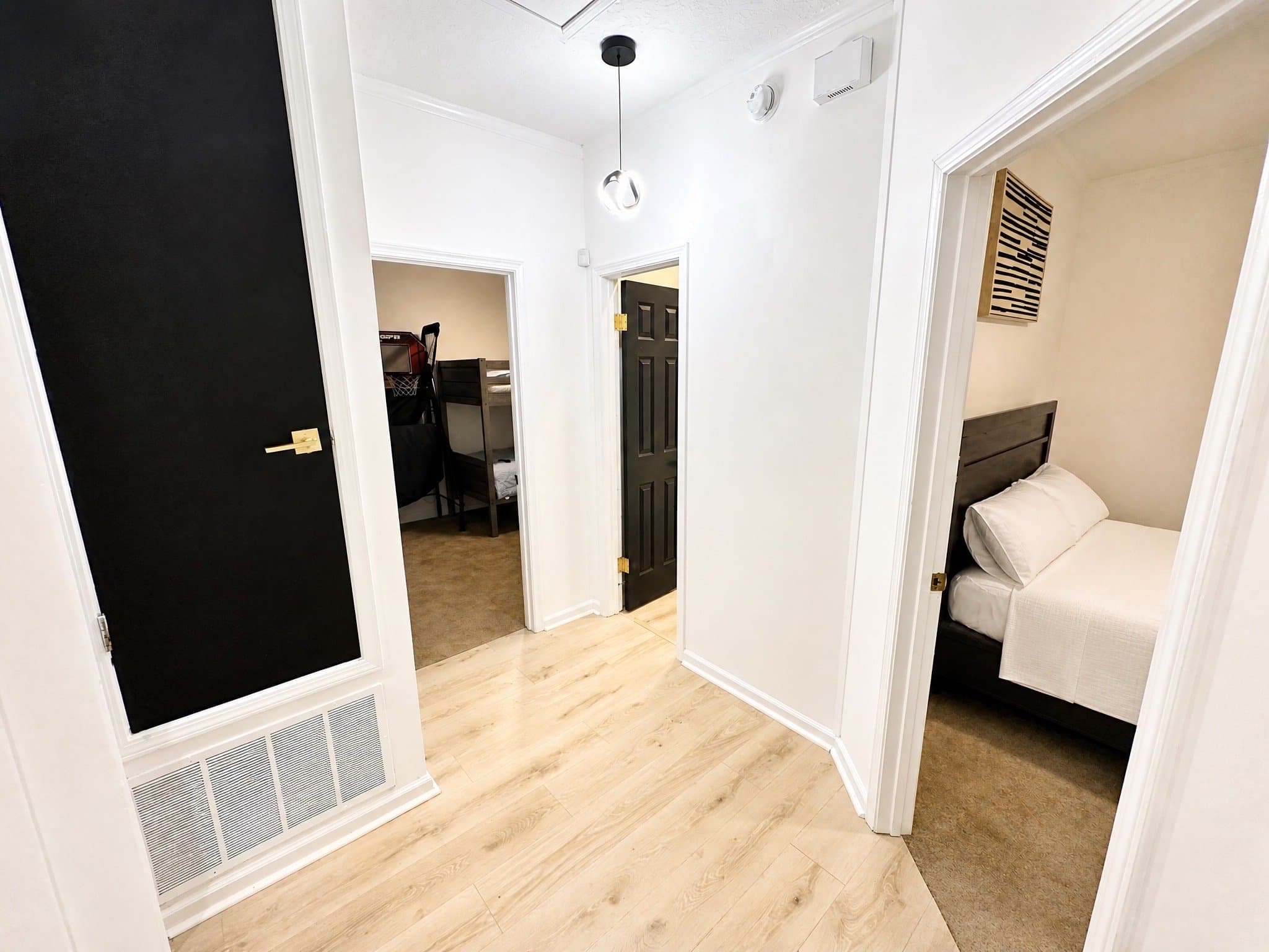 Montgomery House: 4012 Amberly rd