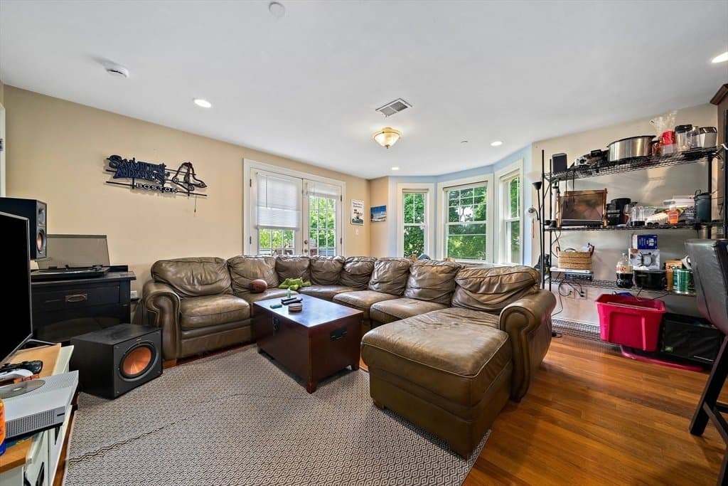 Allston Townhome: 32 Adamson Str