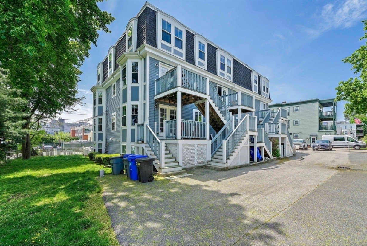Allston Townhome: 32 Adamson Str