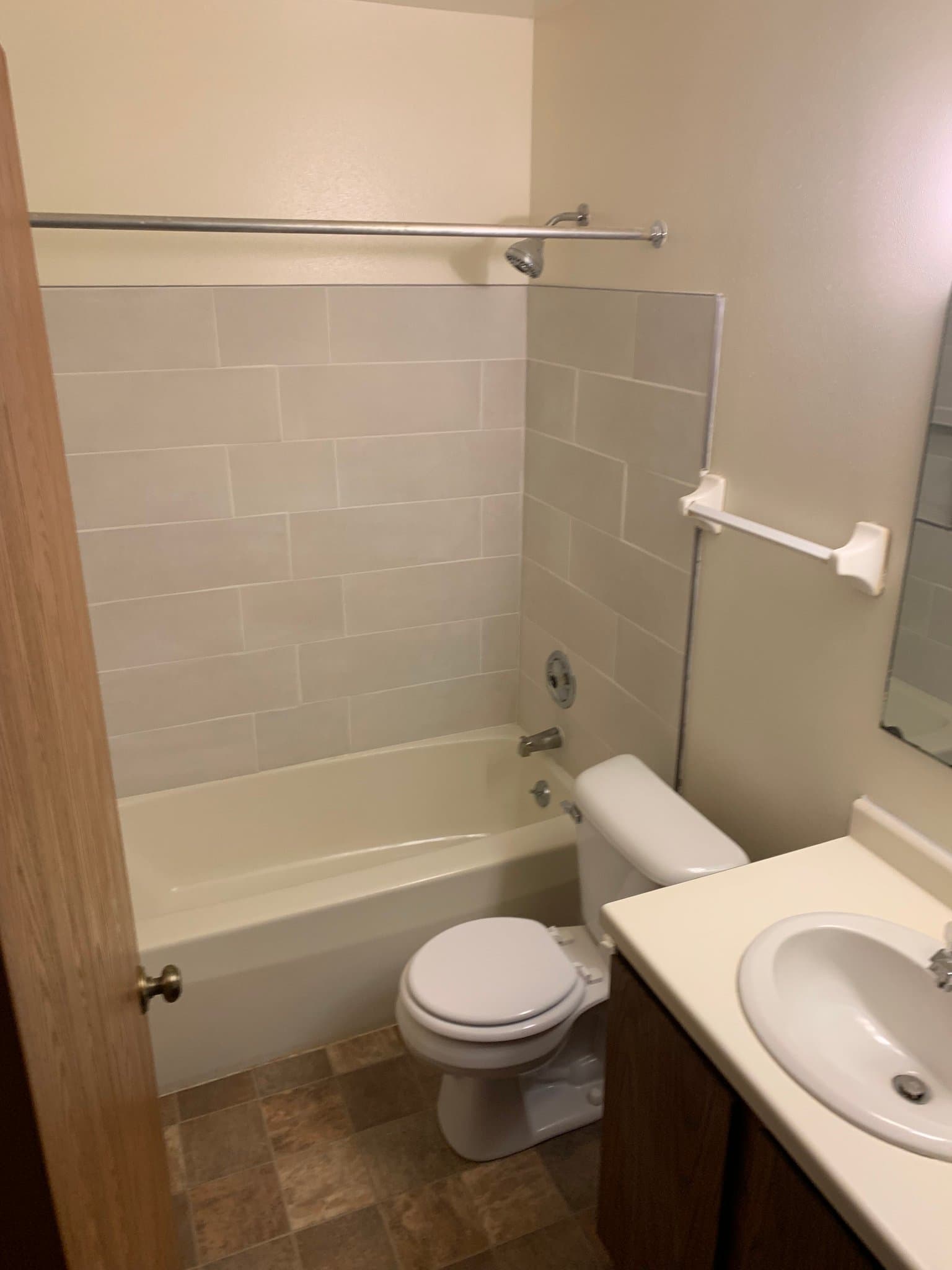 Madison Apartment: 454 W Dayton St, Madison WI