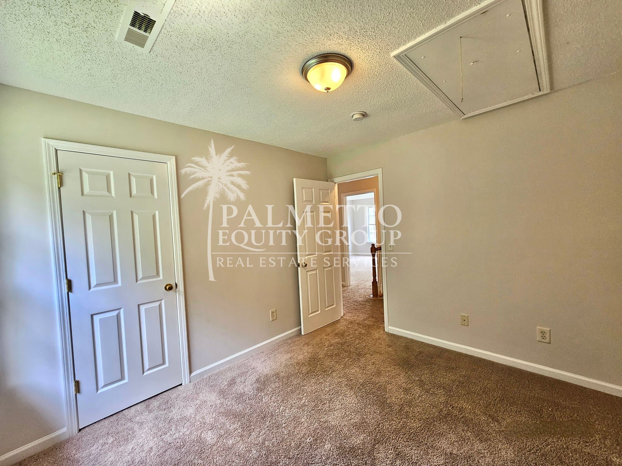 Greensboro House: 5715 River Glen Drive