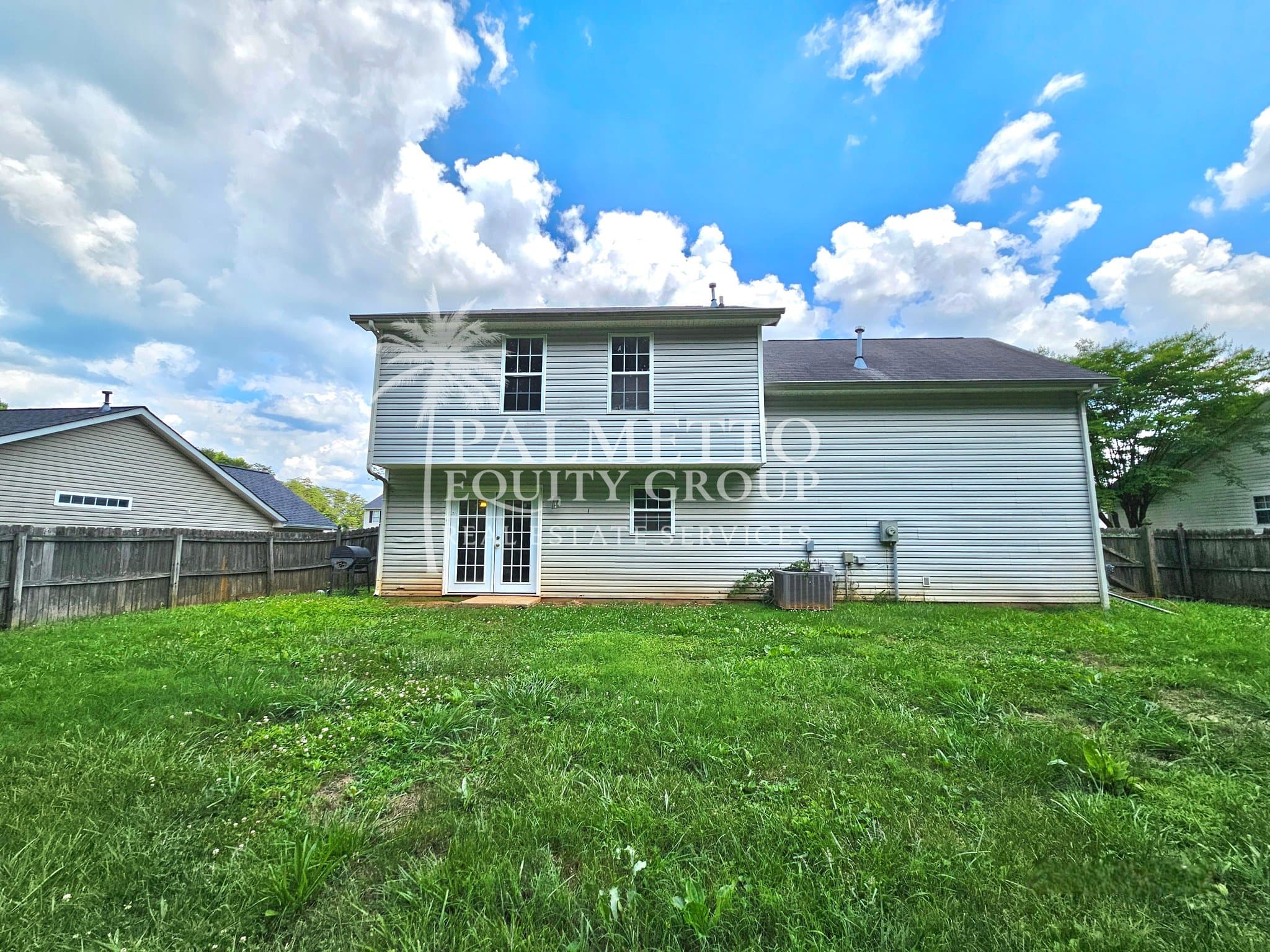 Greensboro House: 5715 River Glen Drive