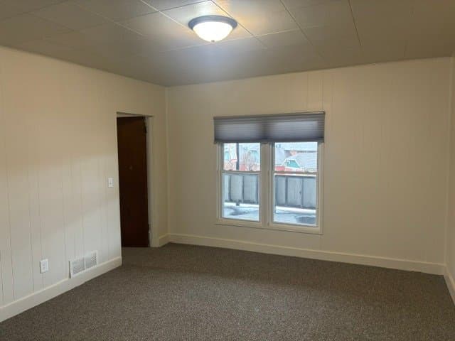 Verona Apartment: 302 S Main St.