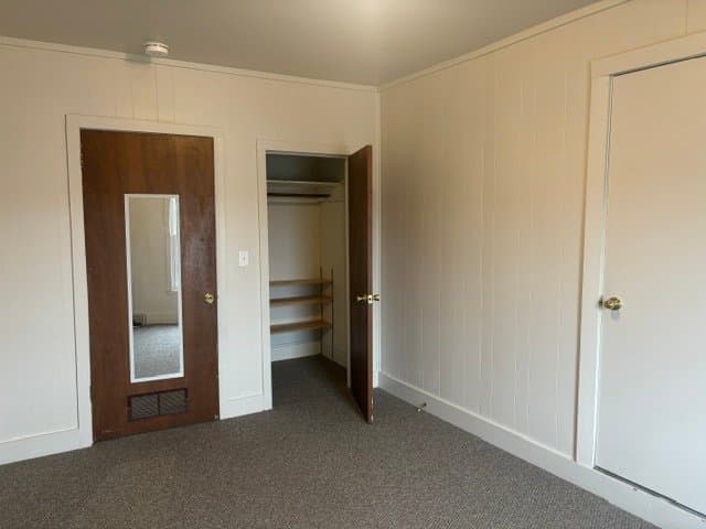 Verona Apartment: 302 S Main St.