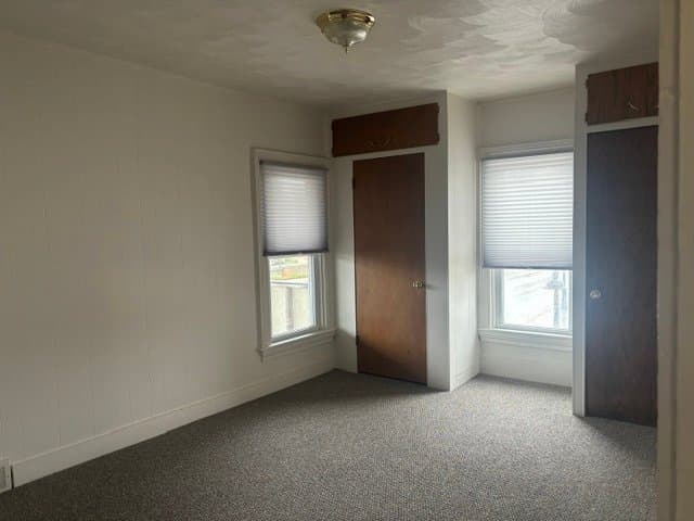 Verona Apartment: 302 S Main St.
