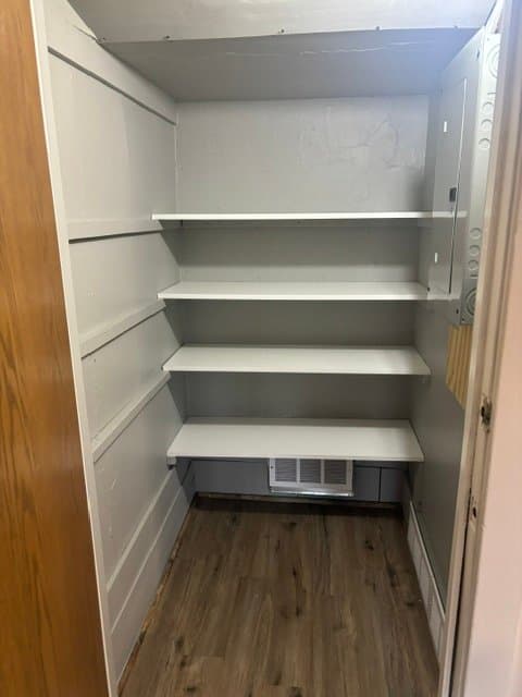 Verona Apartment: 302 S Main St.