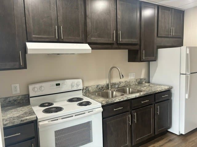 Verona Apartment: 302 S Main St.