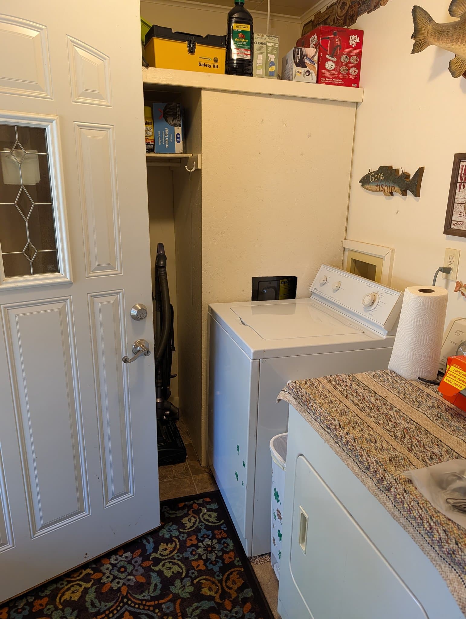Grayling Single Room: 2832 Creekview drive