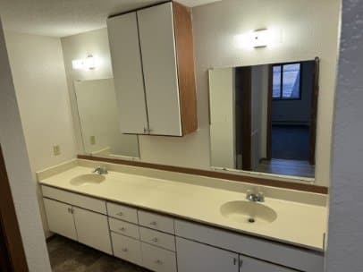 ST CLOUD Apartment: 1311 6th Ave S