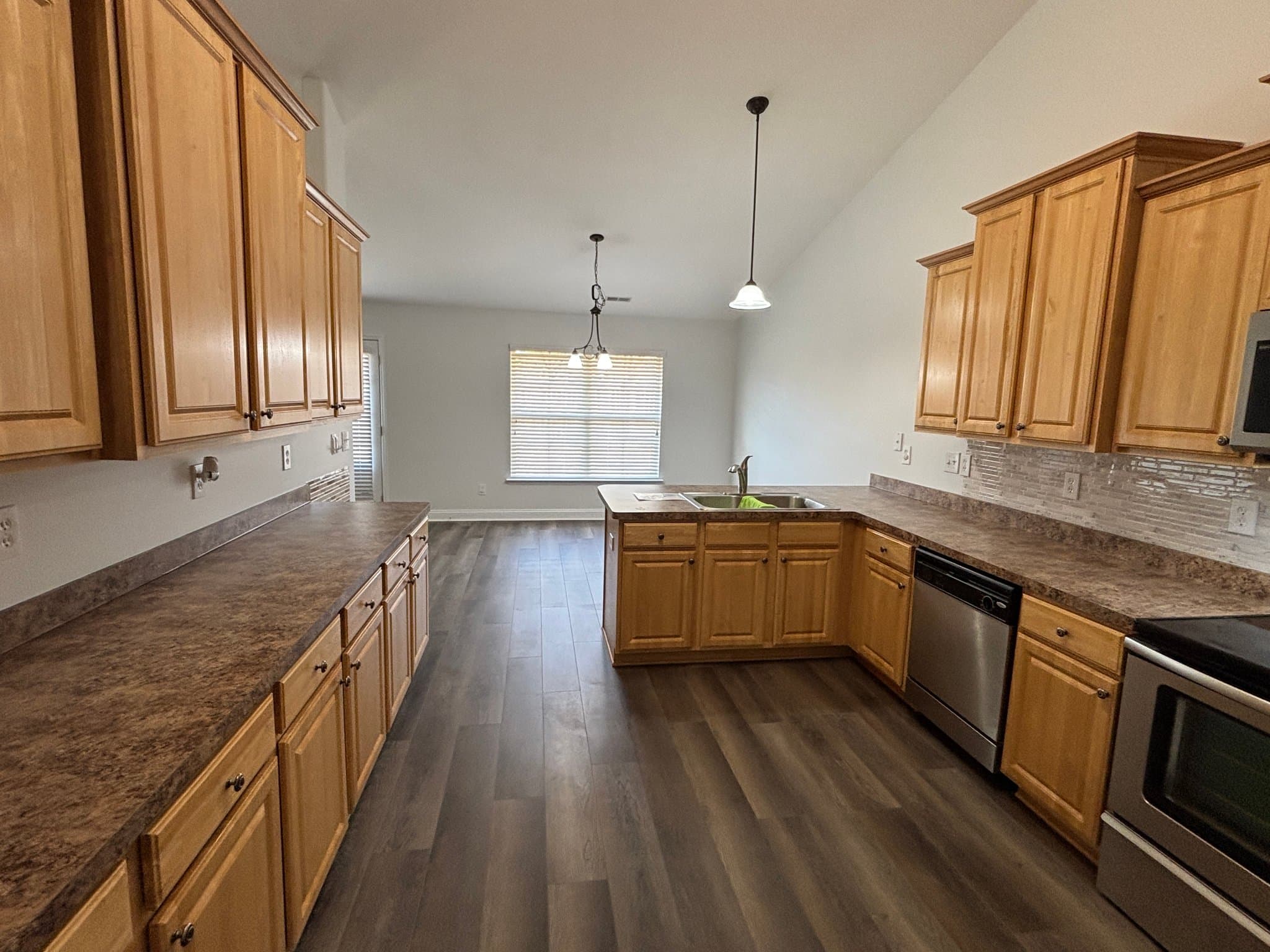 Madison House: 213 De Jan Road