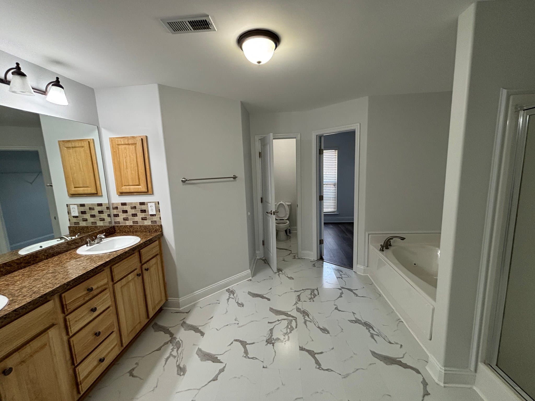 Madison House: 213 De Jan Road