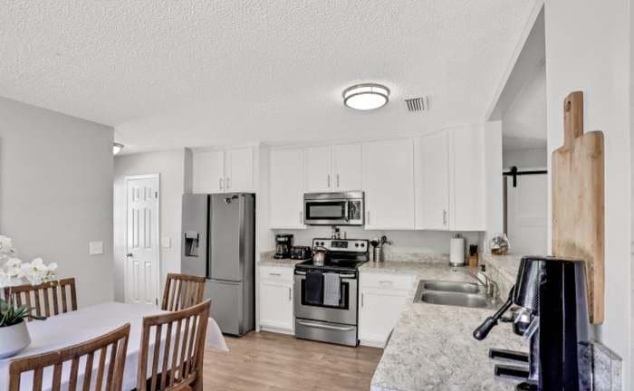 Yulee House: 75028 Edwards Rd