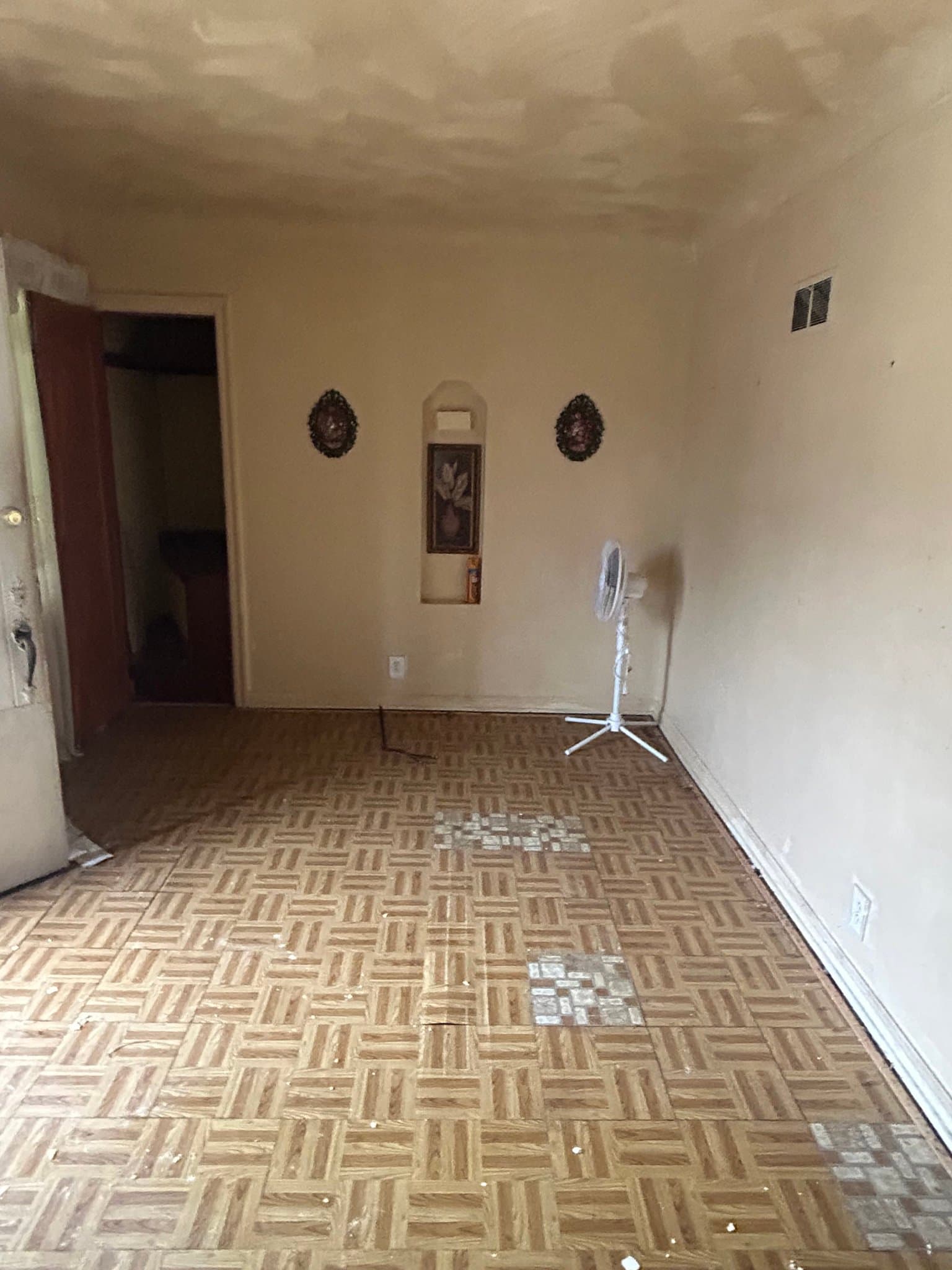 St. Louis House: 5851 Ferris Ave St