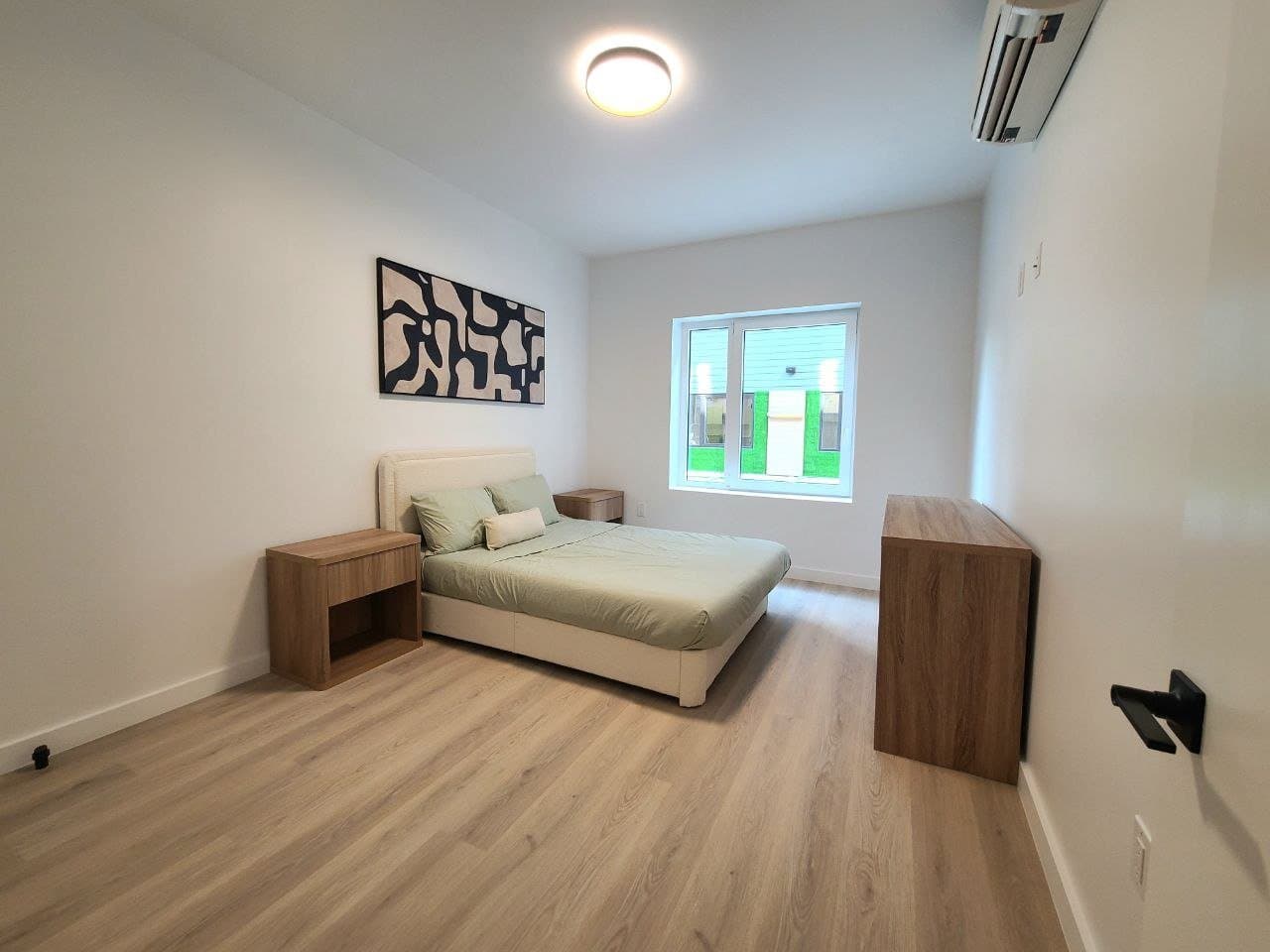 orange Apartment: 448 scotland rd