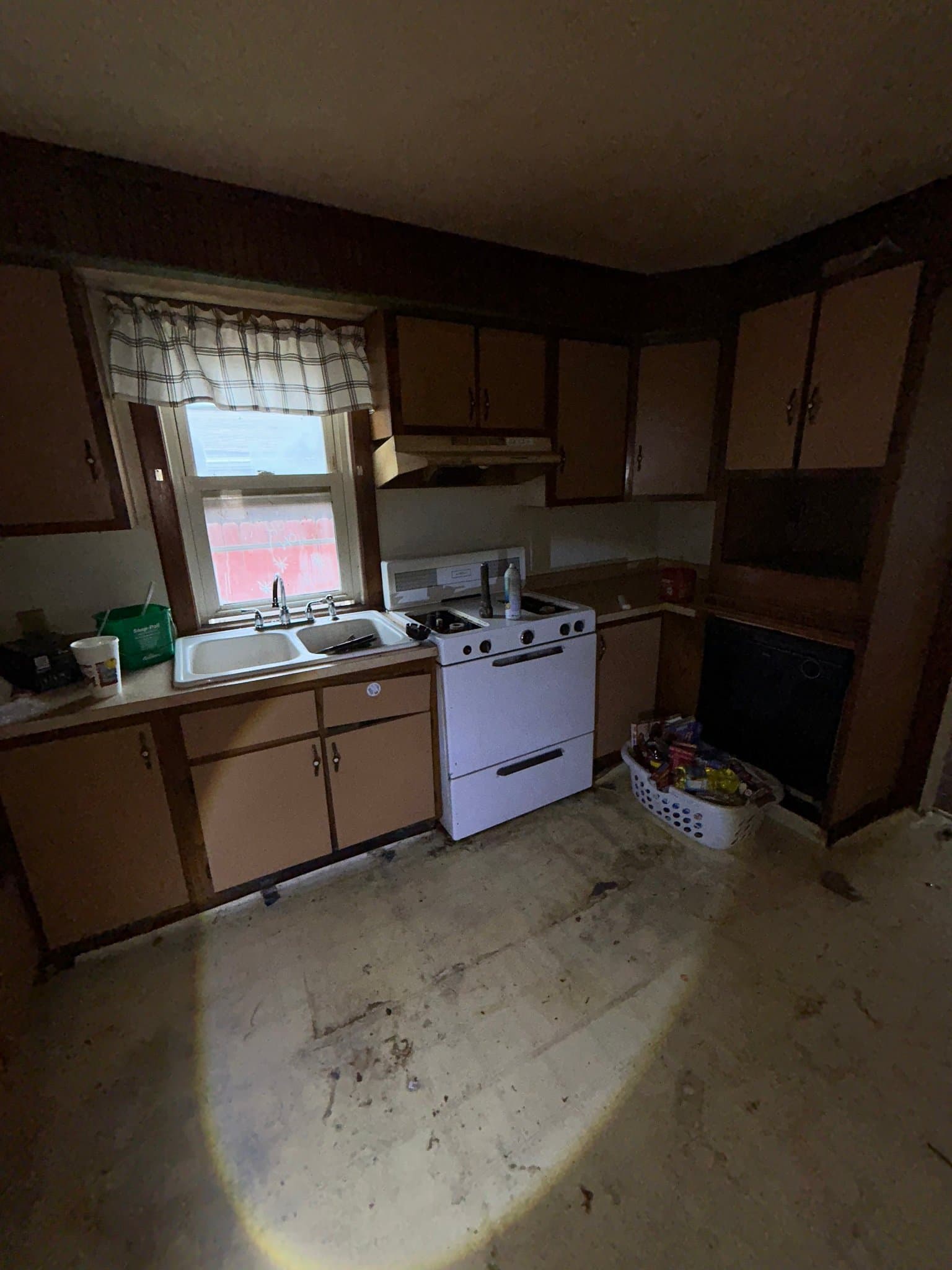Bethalto House: 319 W Corbin St