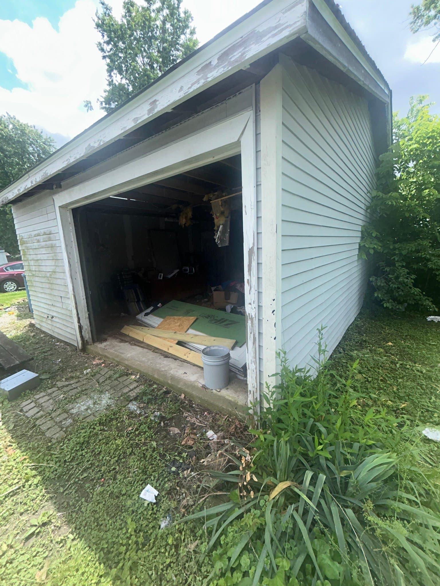 Bethalto House: 319 W Corbin St