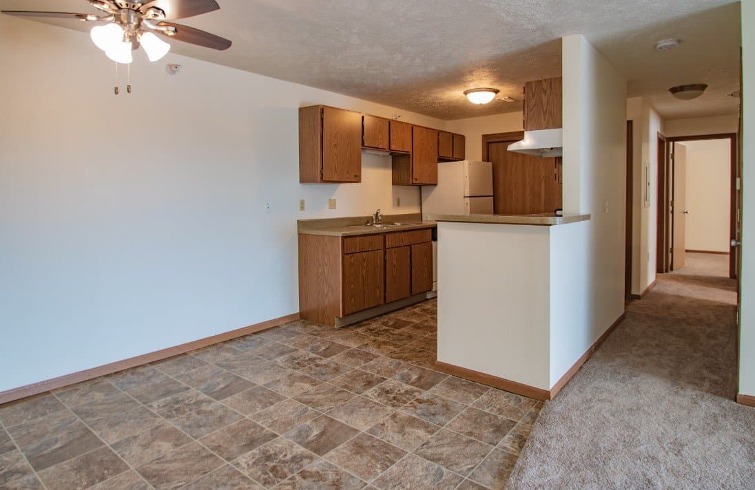 Council Bluffs Apartment: The heights, 649 Parkwild Dr