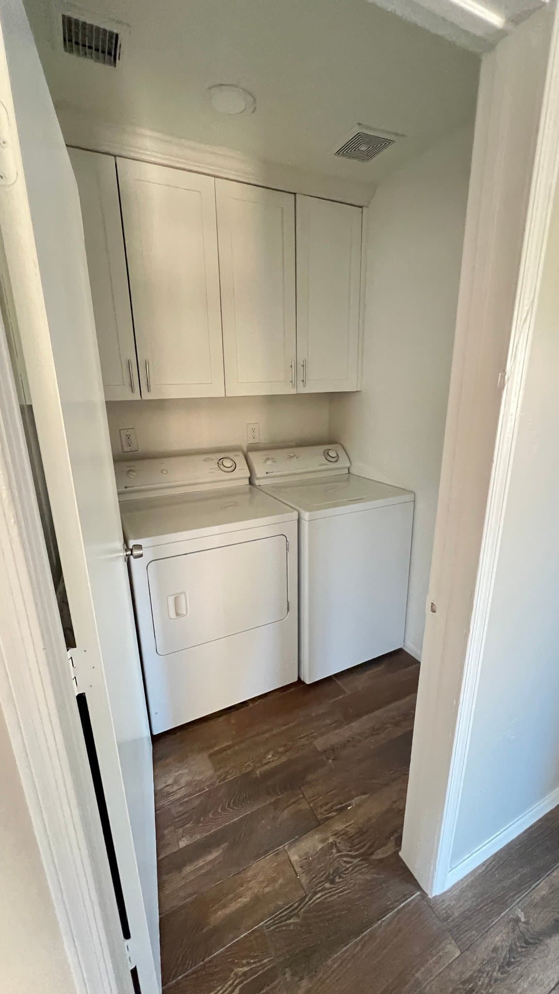 Phoenix Single Room: 3645 W Hadley St