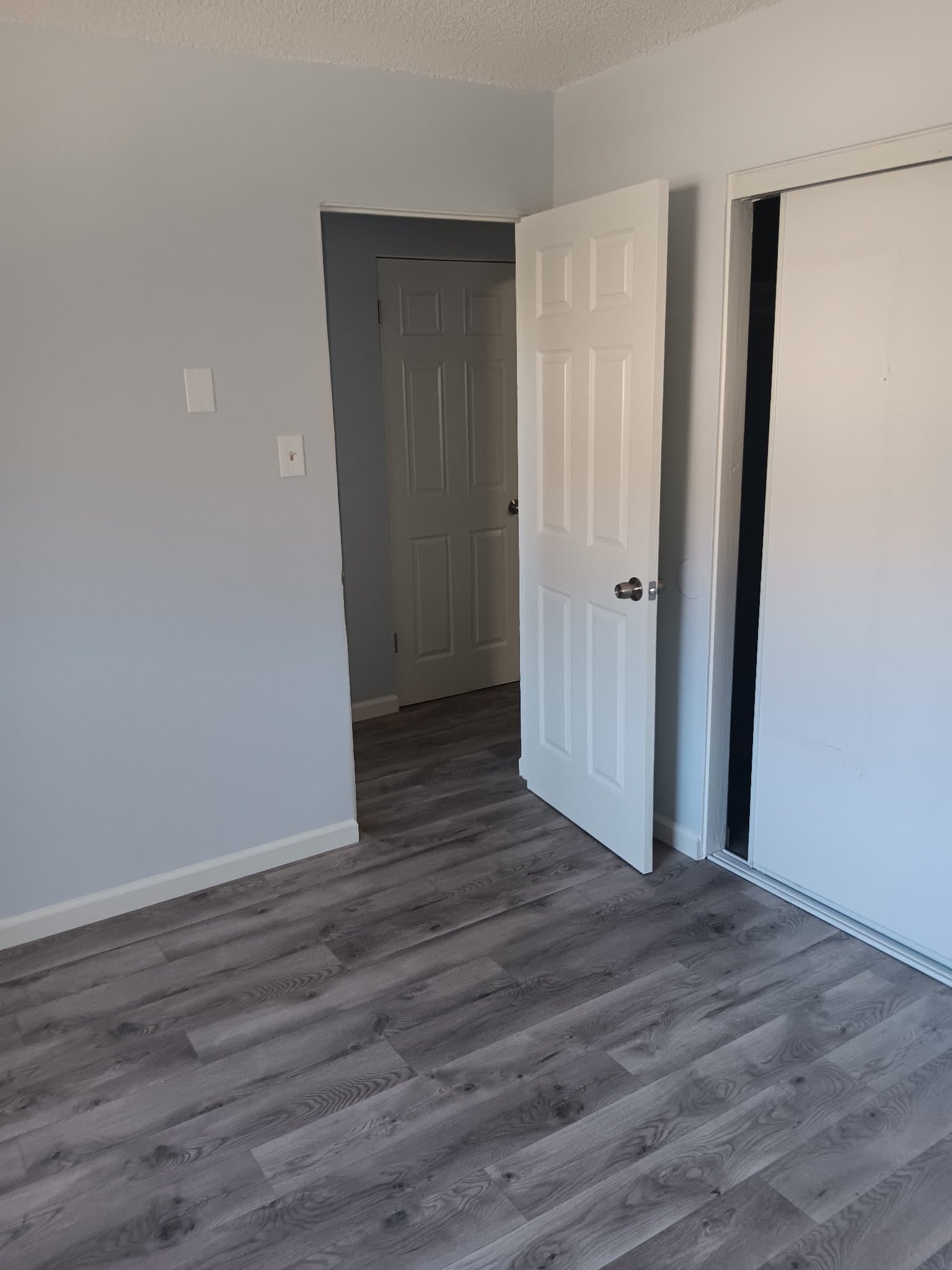 Long Beach Apartment: 1585 Pacific Ave